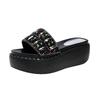 Im Sommer 2024, die neuen Damen-Slipper mit dicker Sohle und Strasssteinen, koreanische Version, vielseitige Ein-Zehen-Hausschuhe, coole Slipper, Trend