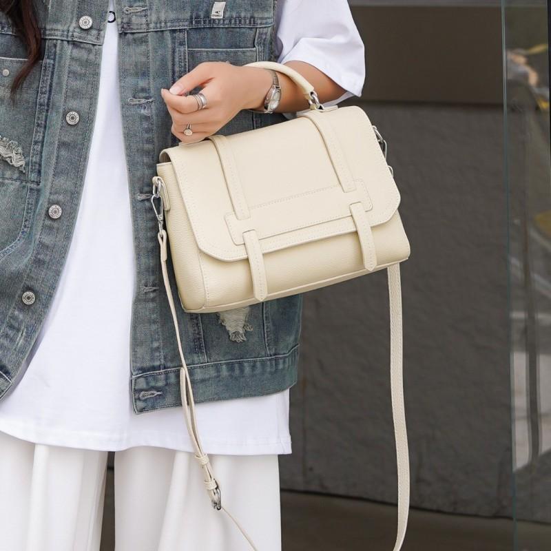 

Retro England Limelight Layer Cowhide Shoulder Bag Women s Large Capacity Fashionable Leather Cross-section Simple Commuting Tote 27x10x19cm