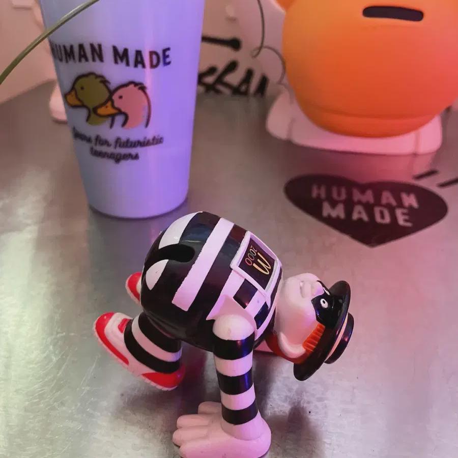 

Винтажная фигурка гамбургера McDonald s 1999 года