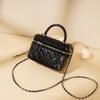 A Niche Design, Mini Chain-style Chain Bag, A Fashionable and High-end Single-shoulder Hand-carry Makeup Bag