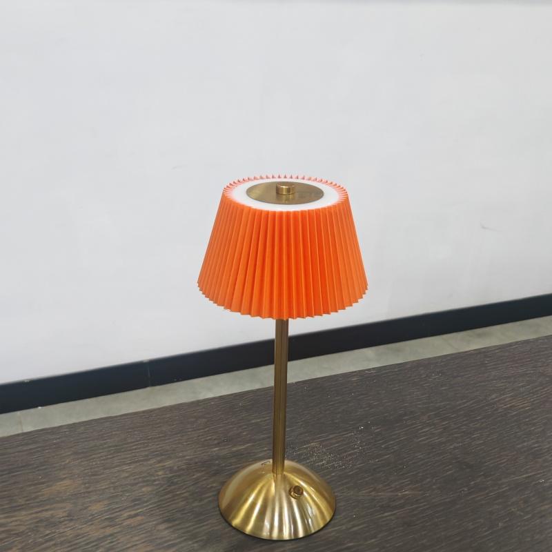 

Металлическая перезаряжаемая светодиодная настольная лампа с тканевым абажуром, беспроводная, с регулировкой яркости, креативный ночник, портативный сенсорный окружающий свет для гостиной оранжевый