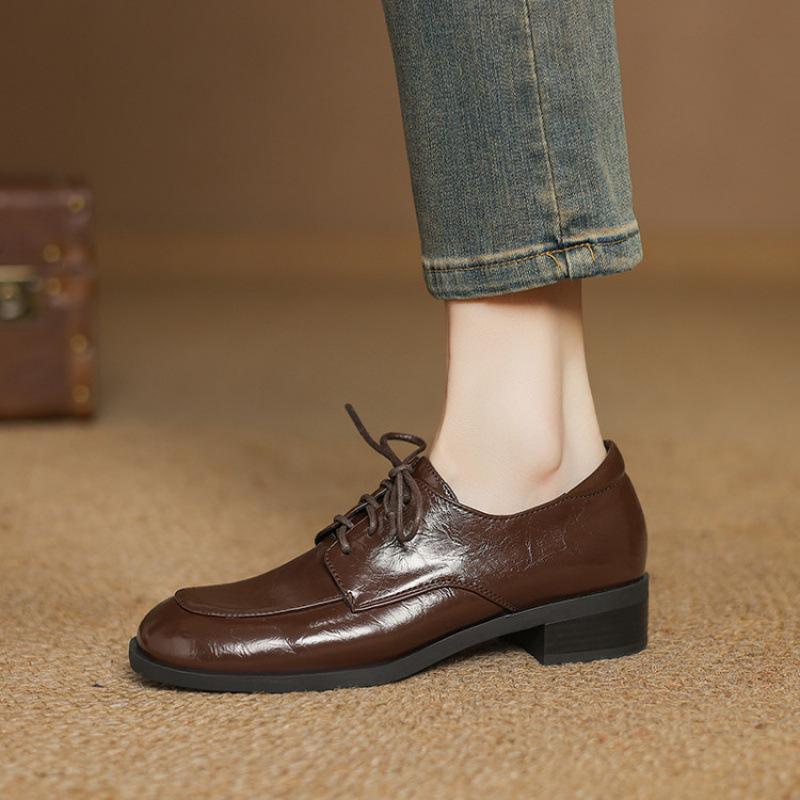 

Новые удобные туфли на низком каблуке из маленькой кожи на шнуровке на толстой подошве противоскользящие большого размера повседневные однотонные с открытым подъемом на плоском каблуке одинарные туфли 39 коричневый