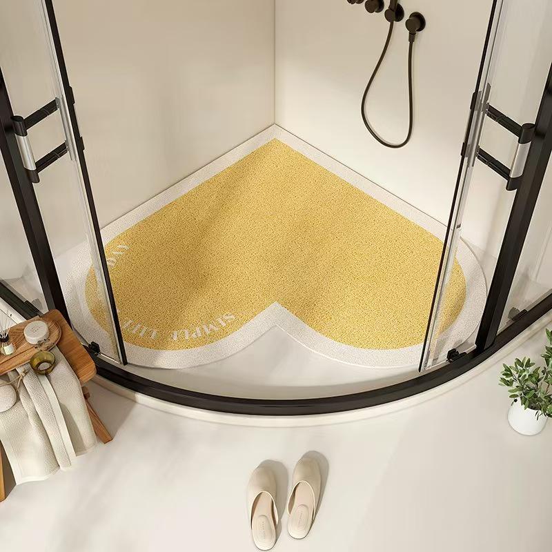Heart-Shaped Non-Slip Shower Mat: Absorbent, Anti-Fall, Dirt-Resistant for Bathroom and Kids