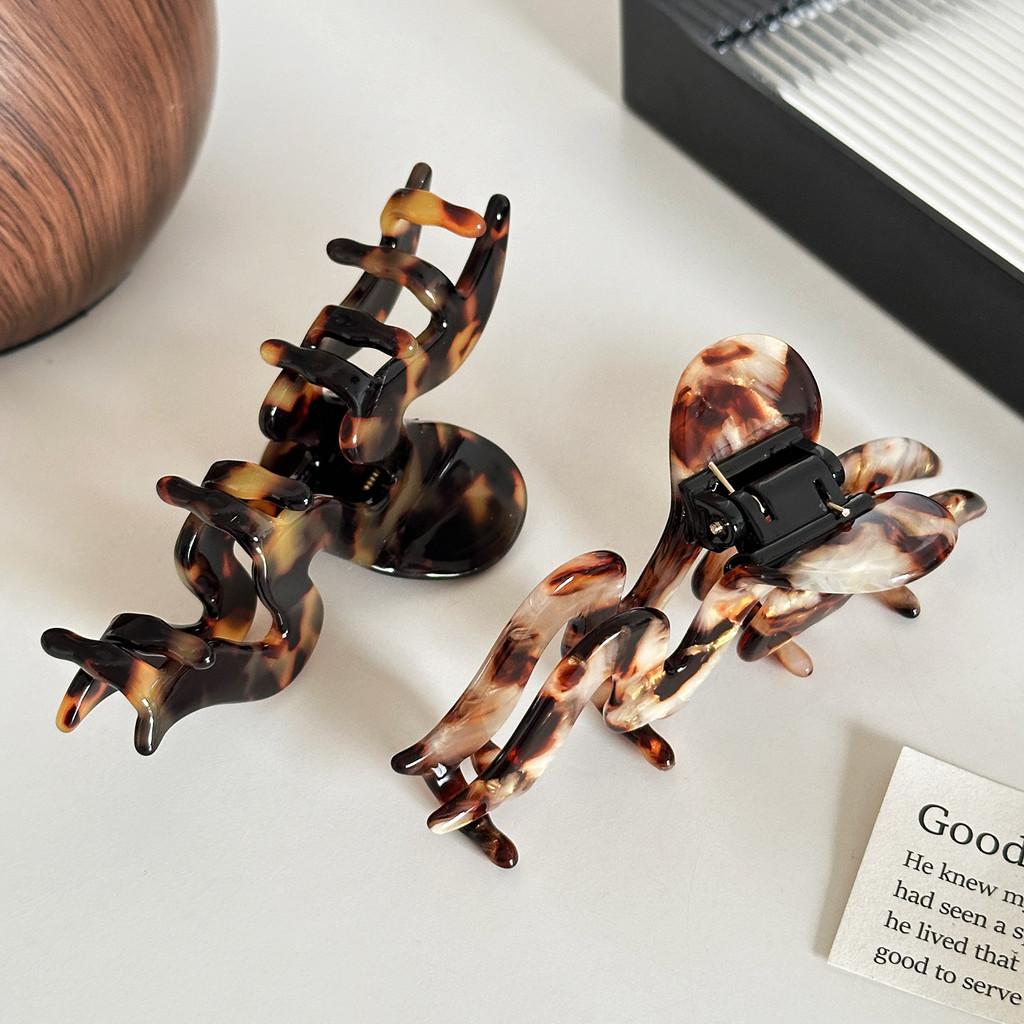 Elegant 3mm Acetate Wavy Hair Claw Clip For Stylish Updos And Ponytails