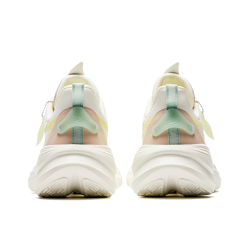 Anta Leaf 3.0 Sports Slip Resistant Coverage Low Top Casual Running Shoes Women's Ivory White 922355557-1