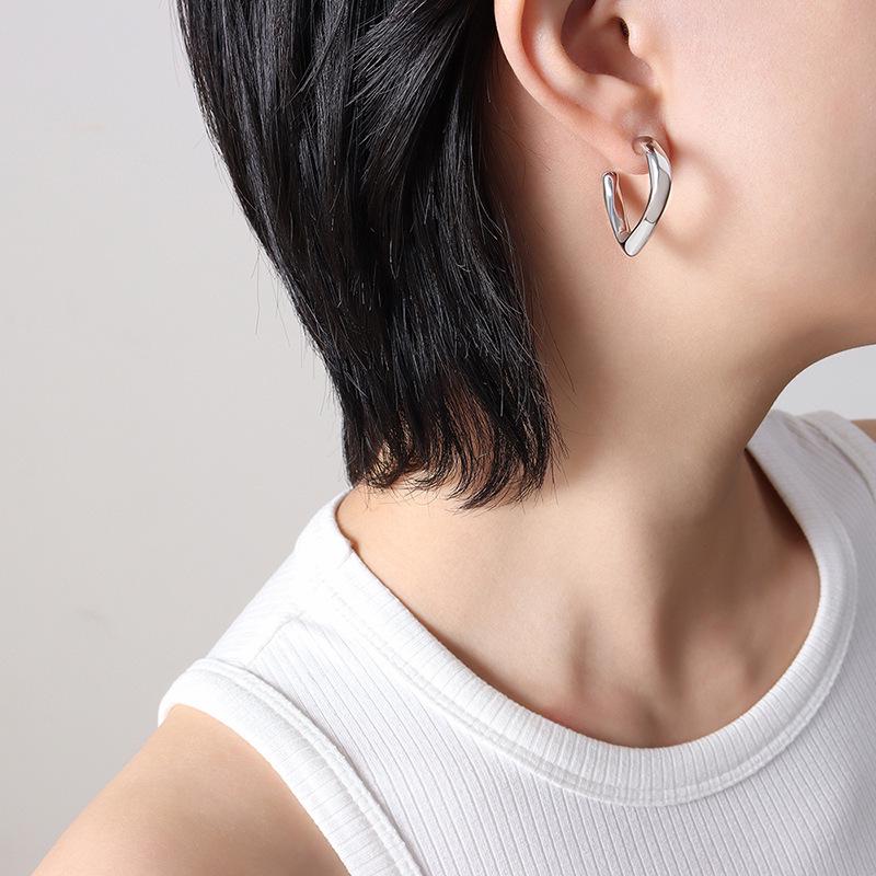 18K Gold-Plated Titanium Steel Irregular C-Shaped Geometric Hoop Earrings - Minimalist European Design