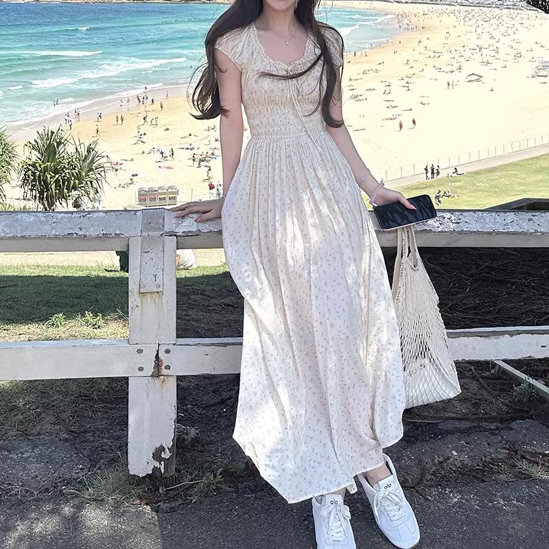 

Versatile Women s Long Cotton Dress with Bubble Gauze, Available in Six Meters, Featuring Square and Round Neck, and Waist-Cinching Design Small
