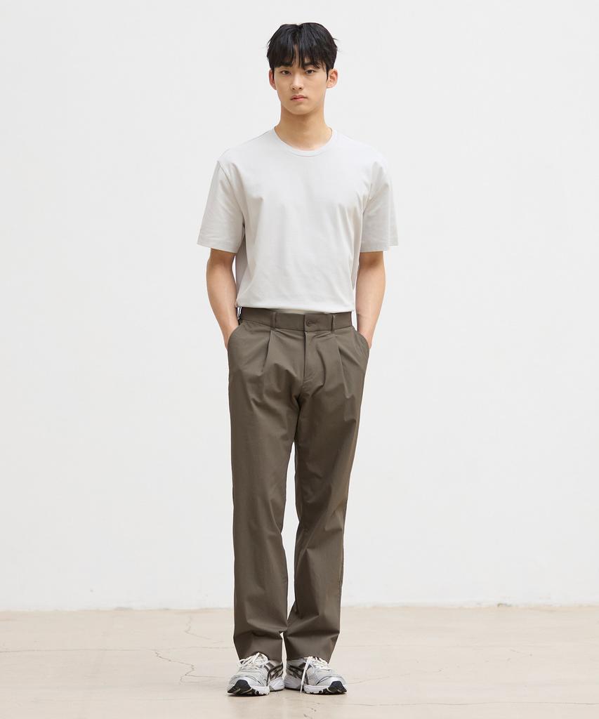 STCO Nylon Stretch One-Pleat Slacks_Khaki (Oversized)_Sepwb72Wsk