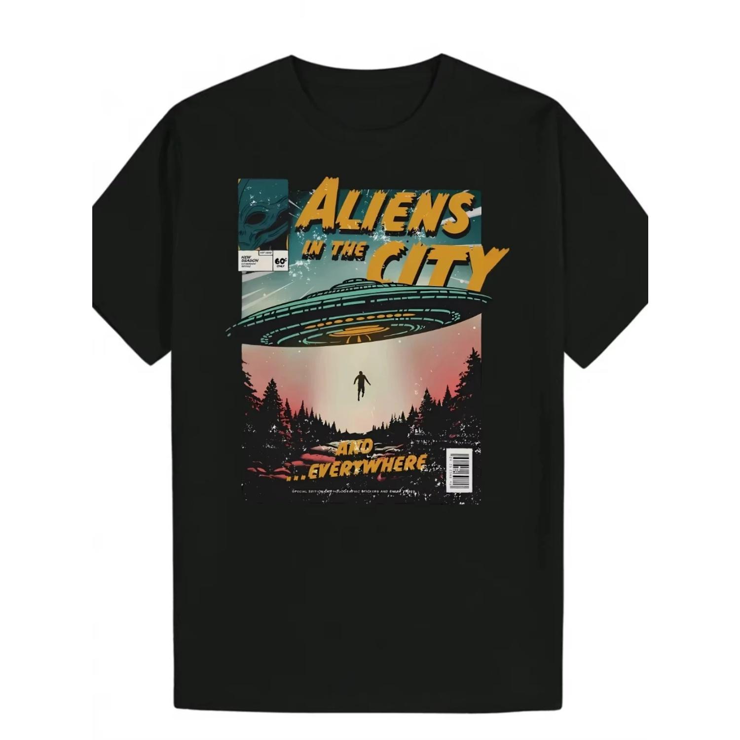 

Retro 1950S Comic Print T-Shirt Featuring A Black Casual Round Neck Design with A Flying Saucer Perfect for Sci-Fi Enthusiasts S разноцветный
