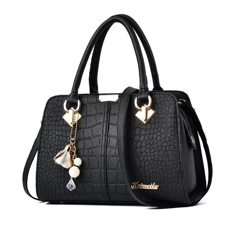 New European and American style women's portable shoulder bag, fashionable shoulder bag, temperament mother bag source