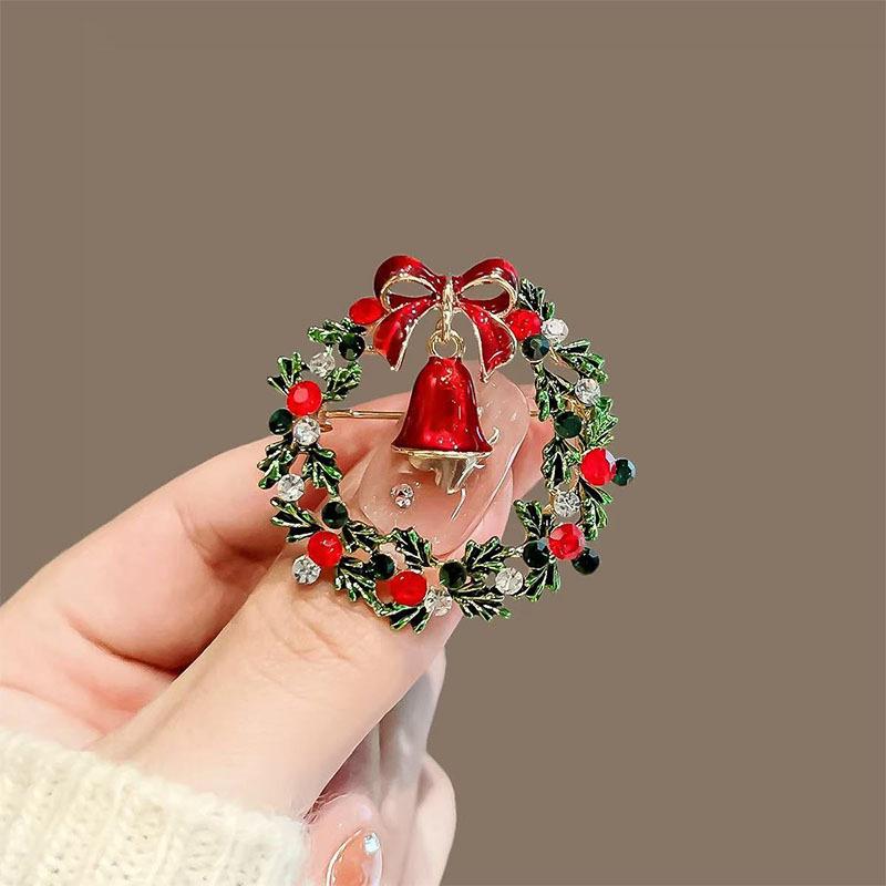 Cute and Simple Green Christmas Tree Brooch, Personalized Light Luxury, High-end, Niche Design, Christmas Atmosphere Brooch