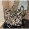 Leopard Print Canvas Commuting Lazy Wind Bag Women 2025 Fashion Portable Large Capacity Shoulder Mommy Bag Crossbody