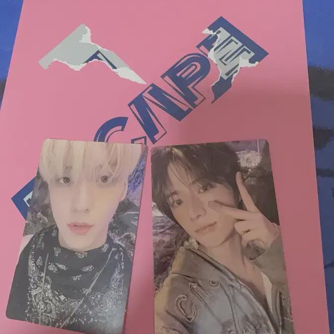 

Альбом Tomorrow X Together Fight Or Escape + Фотокарточка