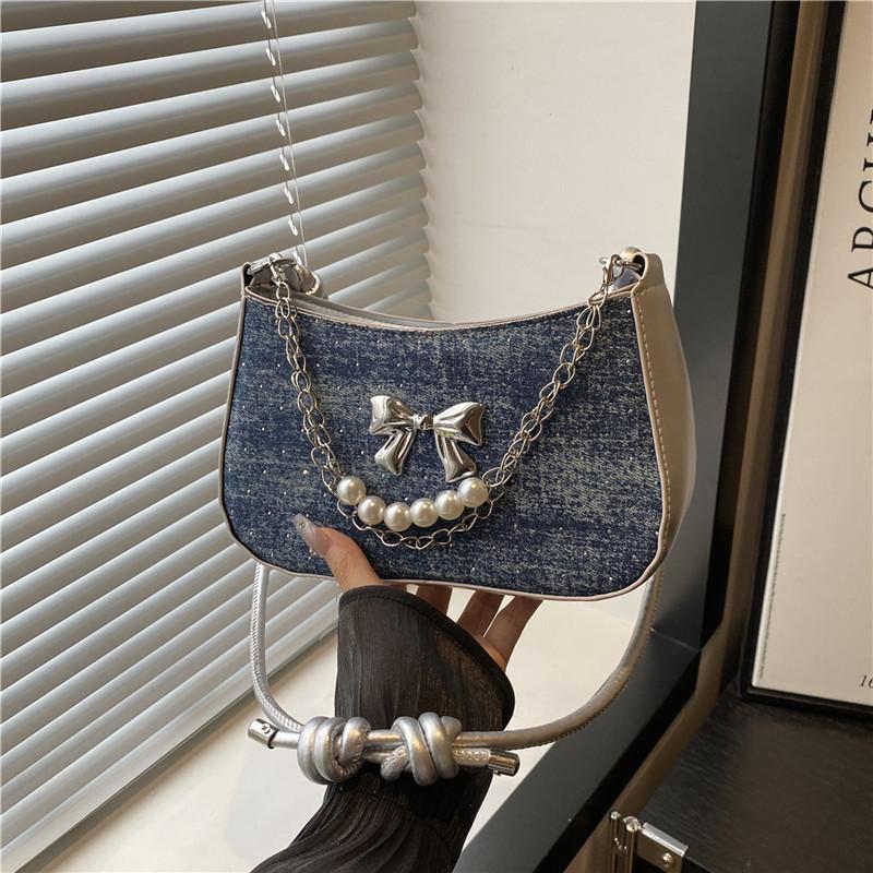 

High-value and beautiful butterfly chain handbag, new fashionable and lightweight shoulder messenger bag for women темно-синього кольору