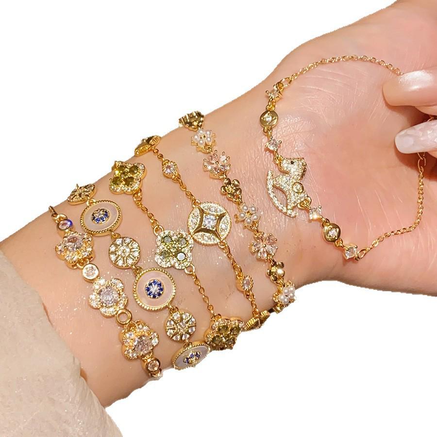 Gilded Zircon Flower Bracelet: Shiny, Exquisite, Versatile, and Fashionable Hand Jewelry