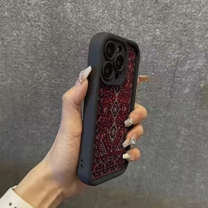 Phone Case Vintage Red Patterned Carpet Design For iPhone 17 16 Pro Max 11 13 12 14 15 Plus XS Max XR X 16E 17E Shockproof Cover
