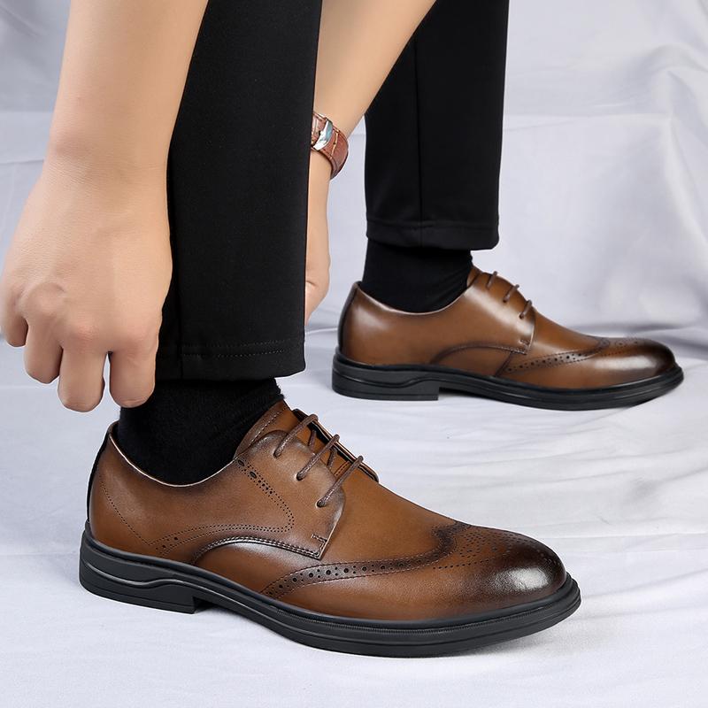 Classic Retro Man Pointed Shoes Formal Black Leather British Style Lace Up Oxfords Wedding Office Business Driving Casual Shoes