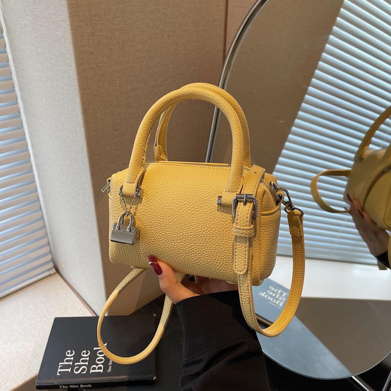 Niche High-end Handbag Small Bag Women's Summer New Simple Pillow Bag Versatile Messenger Bag