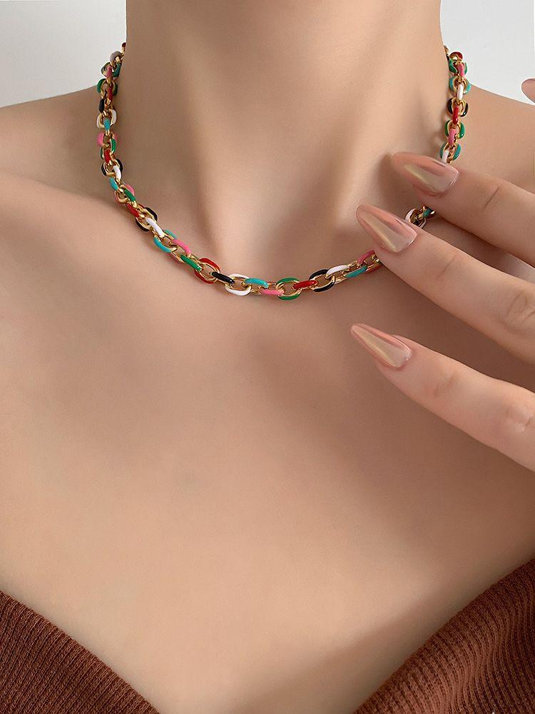 Europäischer und amerikanischer Ins-Wind Titansahl Emaille tropfendes Öl Farbe High-End Halskette Nische kalter Wind Hip-Hop Schlüsselbeinkette Halskette