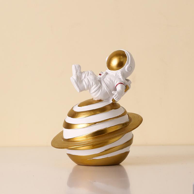 Nordic Modern Astronaut Miniature Figurines Resin Craft Home Fairy Garden Desk Decoration Furnishing Articles Room Accessories