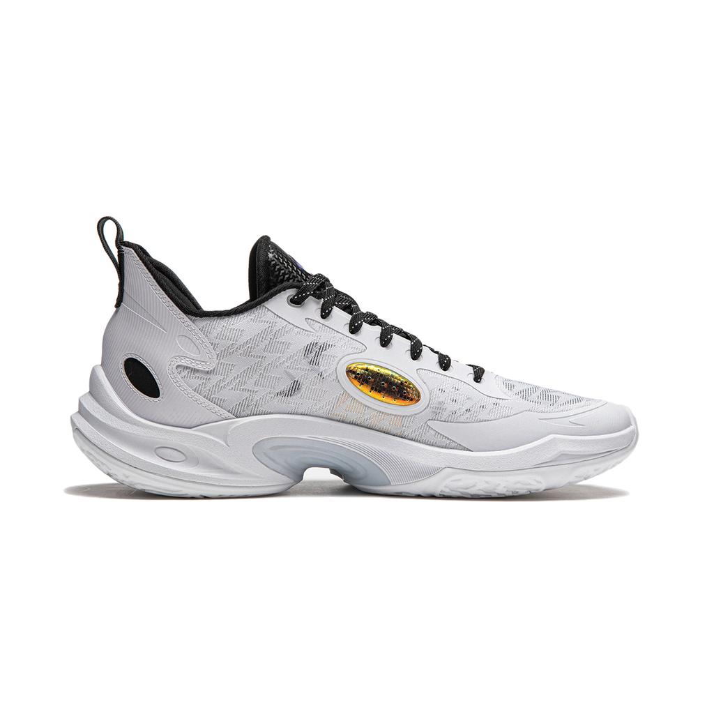 New LINING Super Light 2024 Basketball Shoes Men Low Top Standard White/Black ABAU011-1