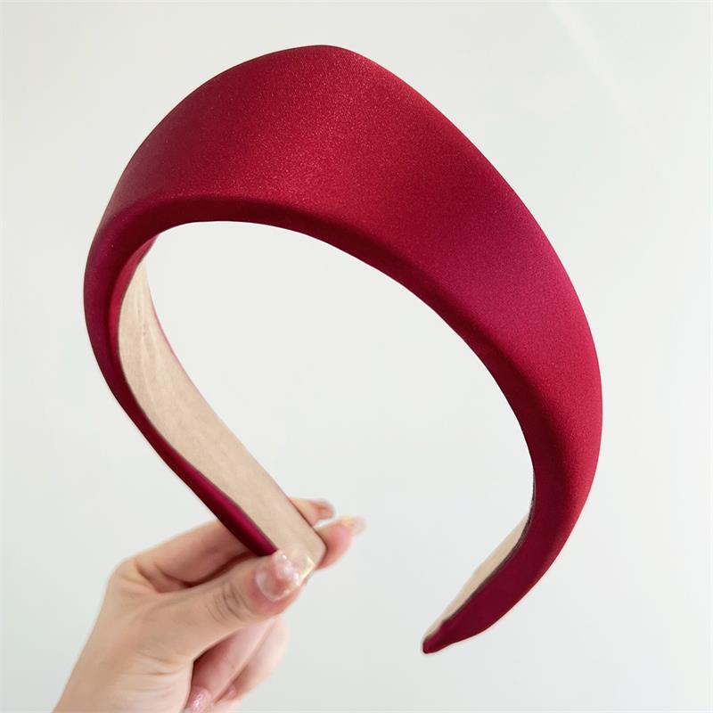 

2026 New Triangle Headband for Women European American Retro Style Rhinestone Hair Band Vintage Hair Accessories for Party
