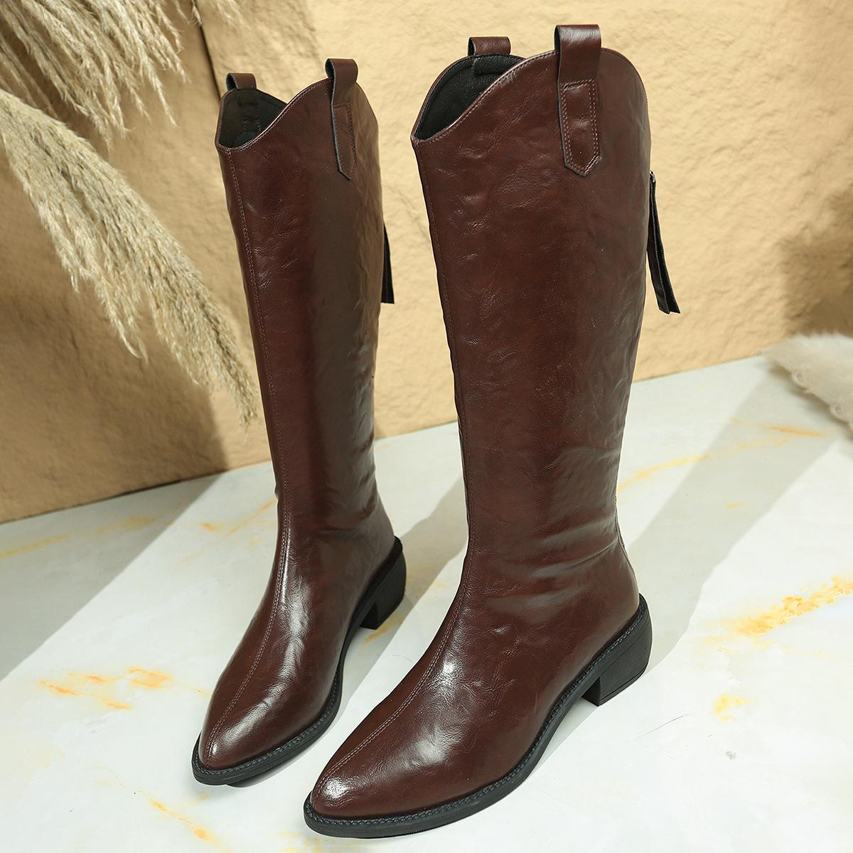 

Французские ретро сапоги-казаки из натуральной кожи коричневого цвета с небольшим V-образным вырезом, высокие рыцарские сапоги, женский каблук высотой 4 см, тренд 42 коричневый