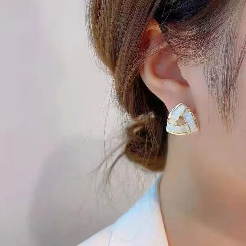 Fashion Earrings for Women Triangular Geometric Opal Earrings Simple Fashion Women Wedding Party Jewelry