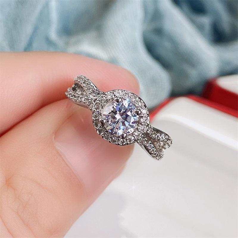 Aesthetic Female Wedding Ceremony Rings Women Elegant Temperament Female Engagement Bands Delicate Design Jewelry Gift