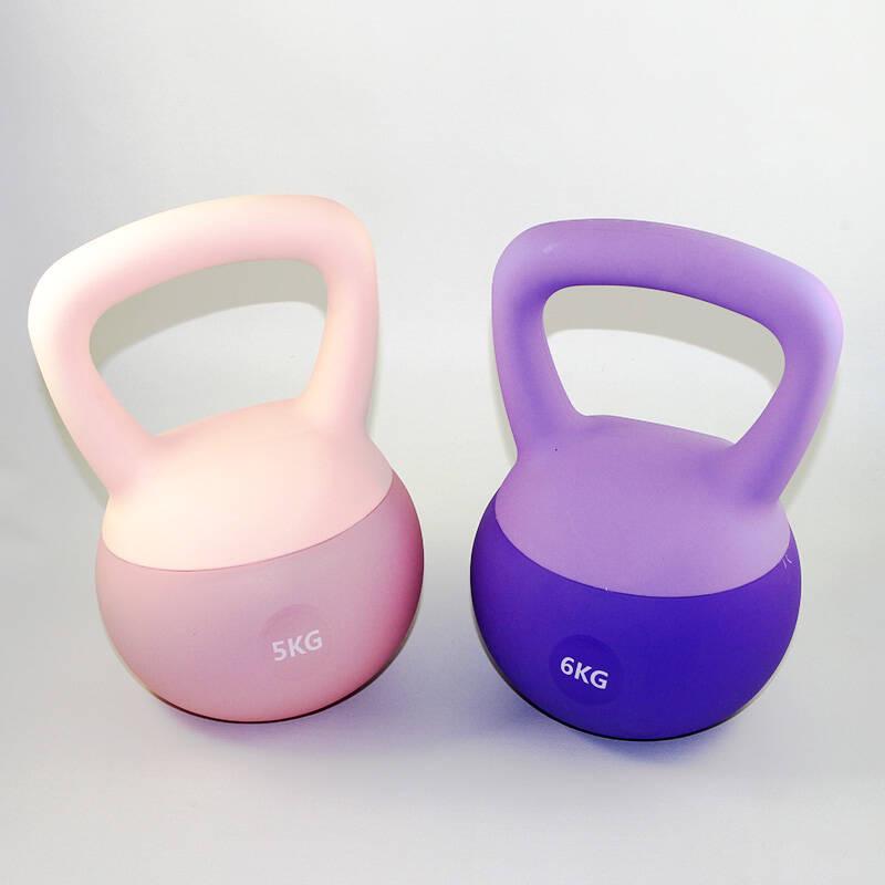 Farbige weiche Kettlebells für das Heimtraining 2,5-10 kg - Ideal für das Gesäßtraining bei Frauen und Kniebeugen bei Männern.