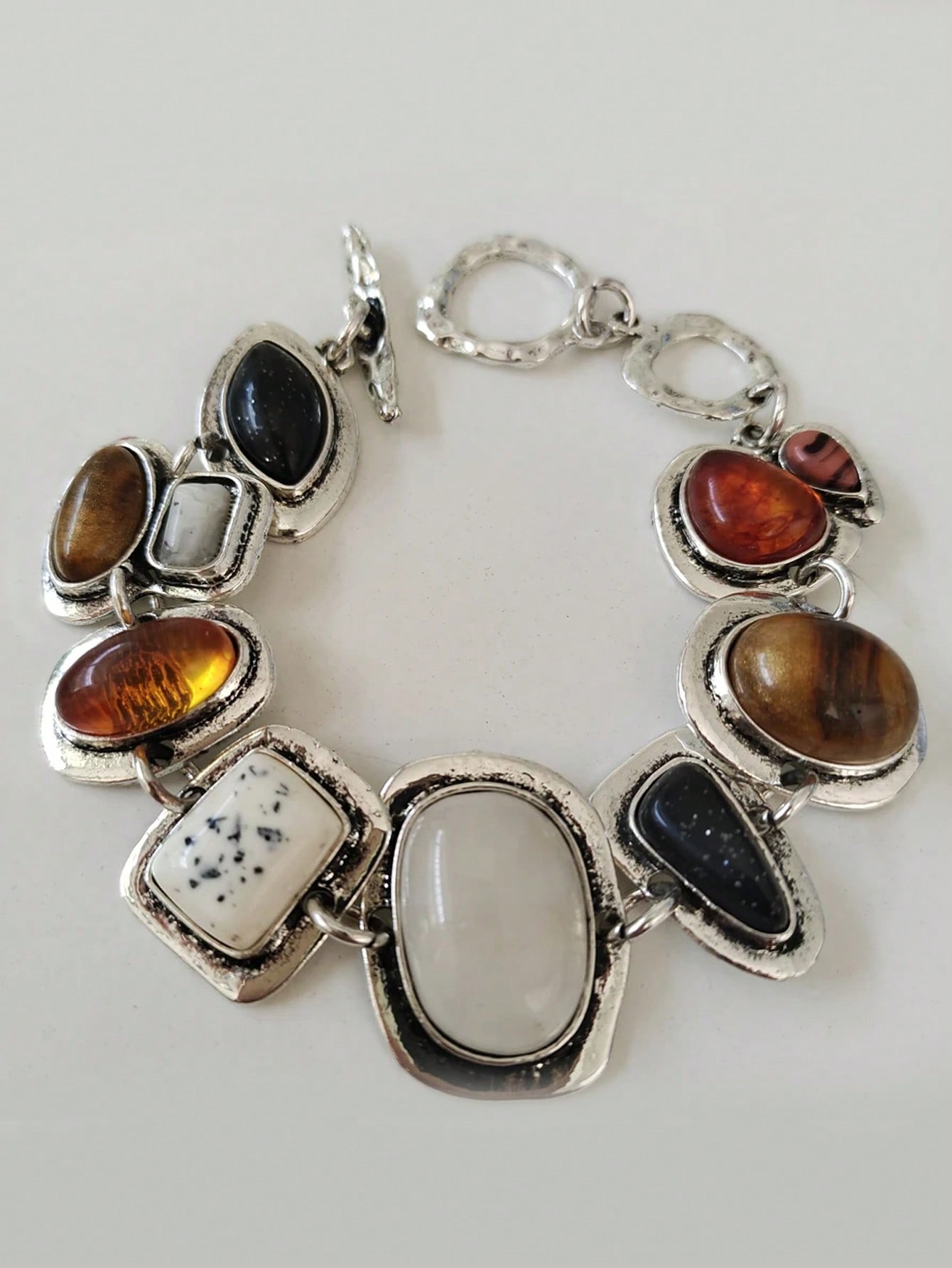 

1 шт. Богемные винтажные браслеты Женская мода Золотистый металл Полые звенья Подвески Смола Эффектные браслеты