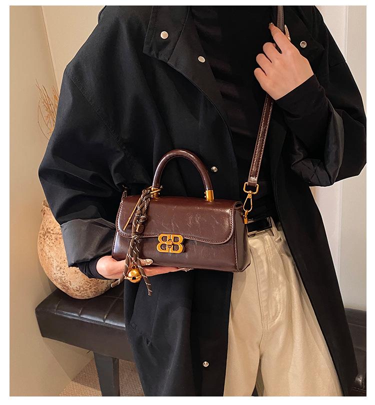 Glossy Women's Shoulder Bag with Vintage Key Pendant - 2025 Autumn/Winter Collection