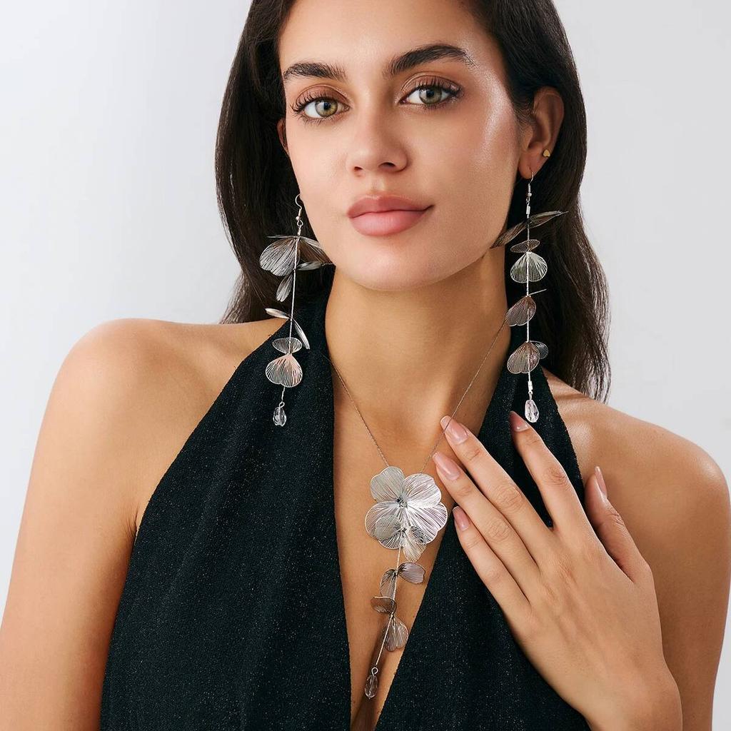 Salircon Fashion Elegant Long Metal Petal Flower Tassel Pendant Necklace Earrings Women Exquisite Earrings Banquet Jewelry Set