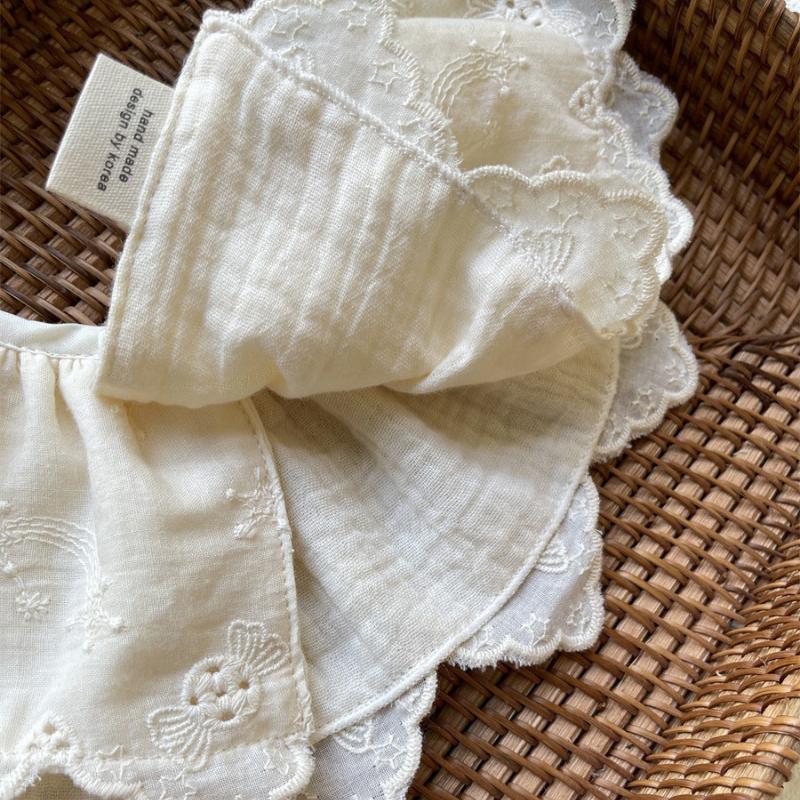 Lace Bib Baby Accessories Korean Kids White Collar Hollow Female Baby Bib Scarf INS European Princess Retro Sweet Fake Collar
