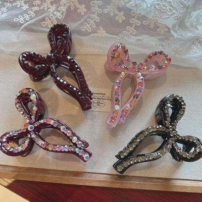 Korean Luxury Full Diamond Transparent Jelly Shark Bow Hair Clip