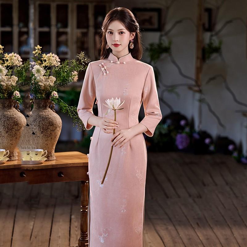 Pink Embroidered Chinese-Inspired Modern Cheongsam Dress Womens Slim Fit Long Sleeve Vintage Style Small