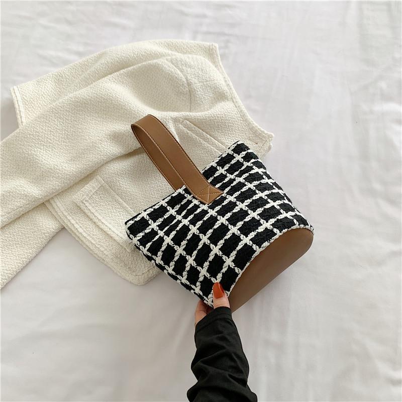 

Сумка большой вместимости 2025 новая сумка женская сумка ранняя осень мода повседневная сумка через плечо сумка-тоут для занятий для студентки чёрный