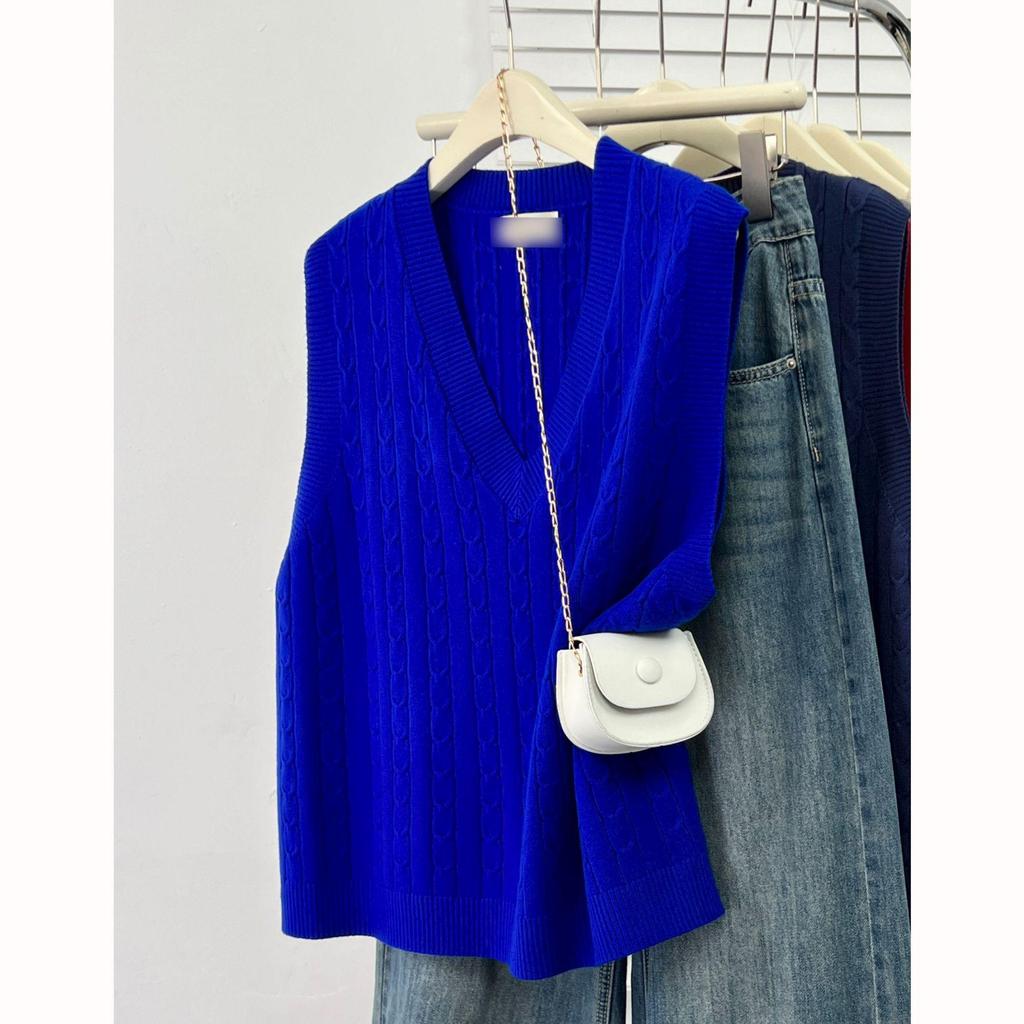 Plus Size Women's Solid V-neck Knit Vest for Spring/Autumn 2026 - Versatile Cardigan Outerwear