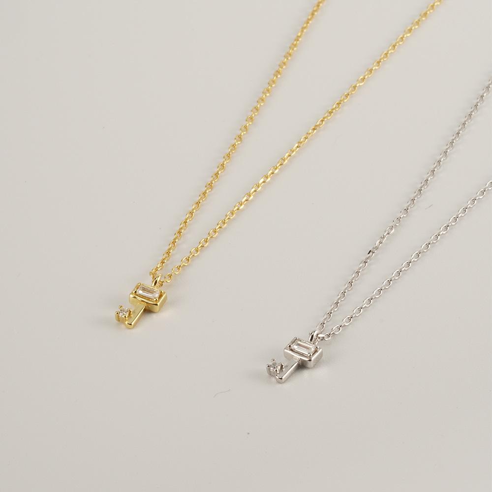 Collier clé incrusté de diamants en argent sterling S925 pour femmes, influenceuse en ligne, mode, conception minoritaire, pendentif simple et assorti, chaîne de clavicule