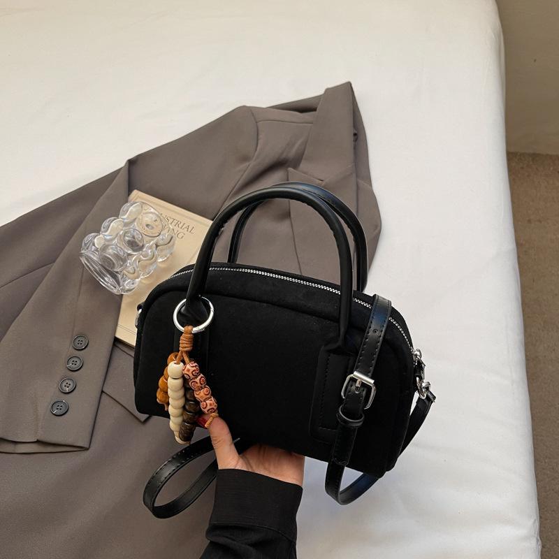 Niche Handbag Bag Women's New Fashion Retro Commuter Shoulder Pillow Bag Premium Messenger Bag