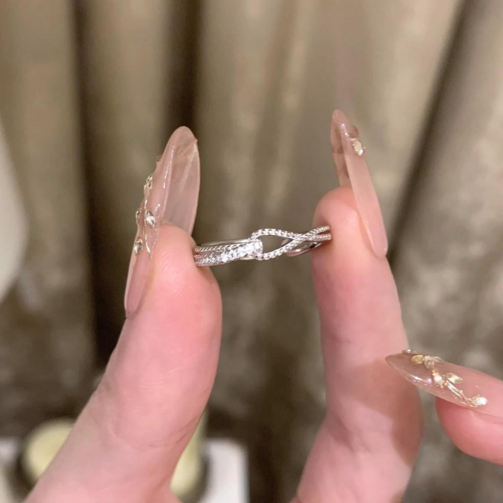 Korean Style Geometric Sparkling Pave Diamond Ring - Versatile, Cool Index Finger Accessory