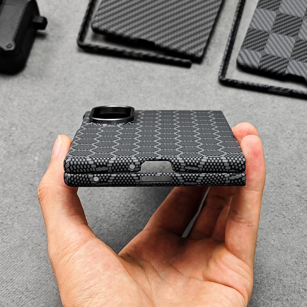 Affärs 600D Kolfiber Kevlar-textur Premium PC-telefonskyddsfodral för Samsung Galaxy Z Fold 8 Tunt Slim Magnetisk laddning Telefonfodral