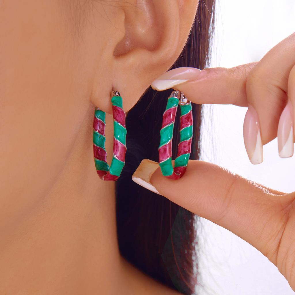 New Year Minimalist Colorful Hoop Earring for Women Classic Red Green Twist Round Circle Earring Christmas Festival Jewelry Gift