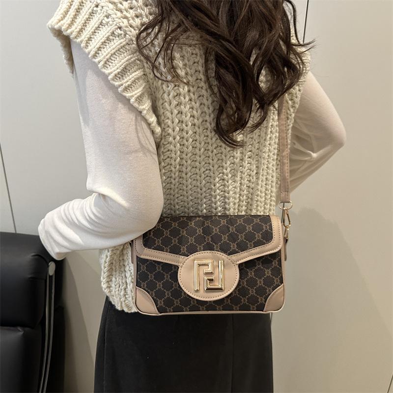 Retro niche small square bag women's new trend single shoulder oblique span bag versatile printed commuter armpit bag