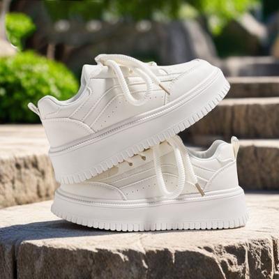 Damenschuhe Plateau weiße Schuhe Frühling neu erhöhende Schuhe Nische vielseitig Freizeit Campus Studentenaussehen Damen Board Schuhe
