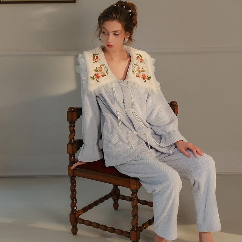 

Women Plush Sleeping Suits Lapel Tops and Pants Set Loose Nightgowns Embroidered Lounge Comfortable Clothing one size