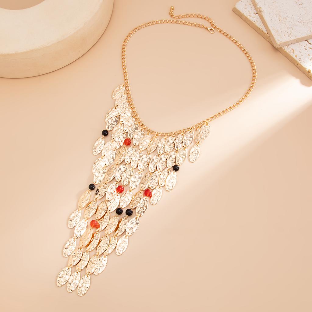 Exaggerated Waterfall-Shaped Metal Disc Fringed Necklace, Personalized Pockmarked Leaf Round Bead Collarbone Chain