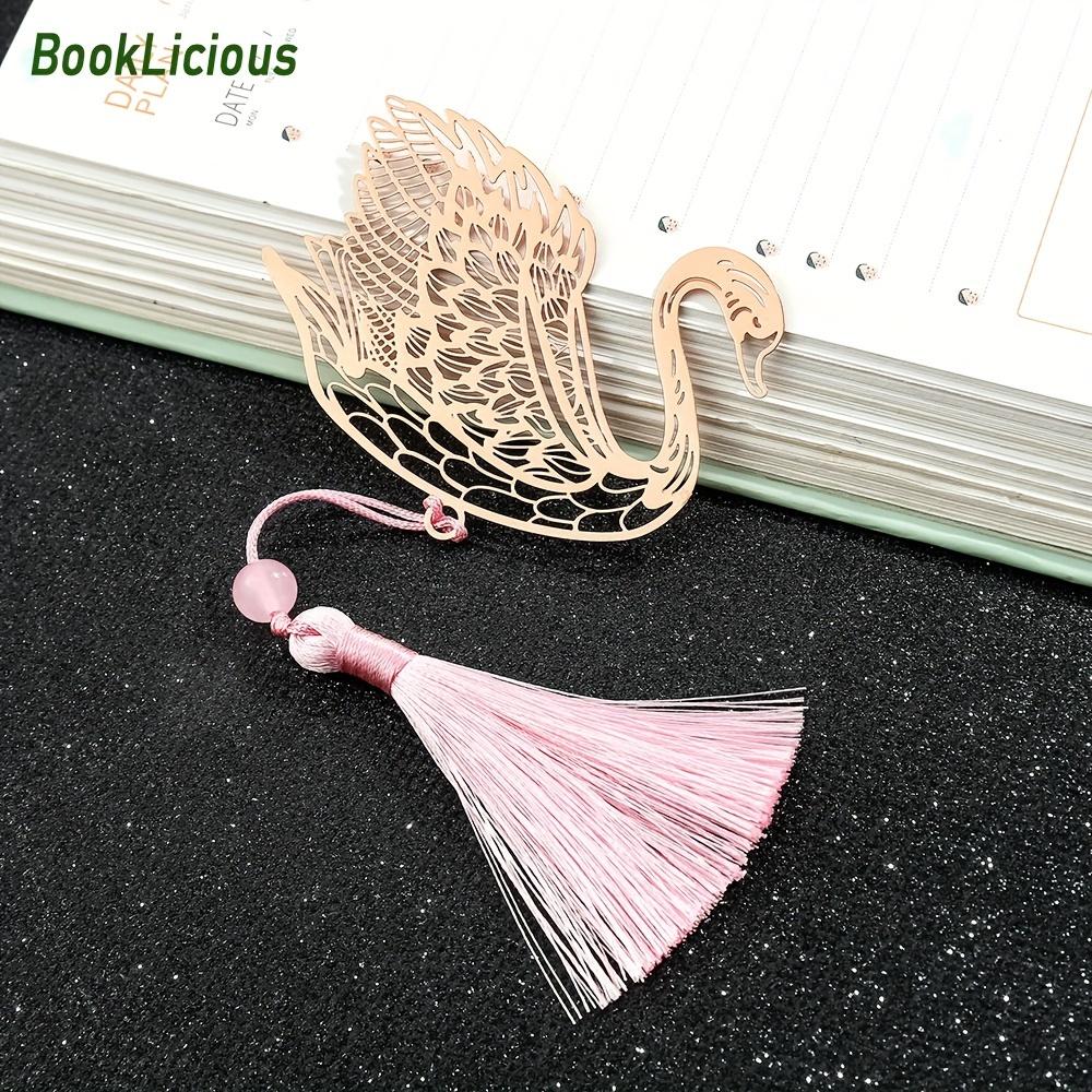 Classical Style Hollow Bookmark for Son and Daughter, Exquisite Animal Shape with Tassel Bookmark for Friends, Family, Coworker, Birthday Gift
