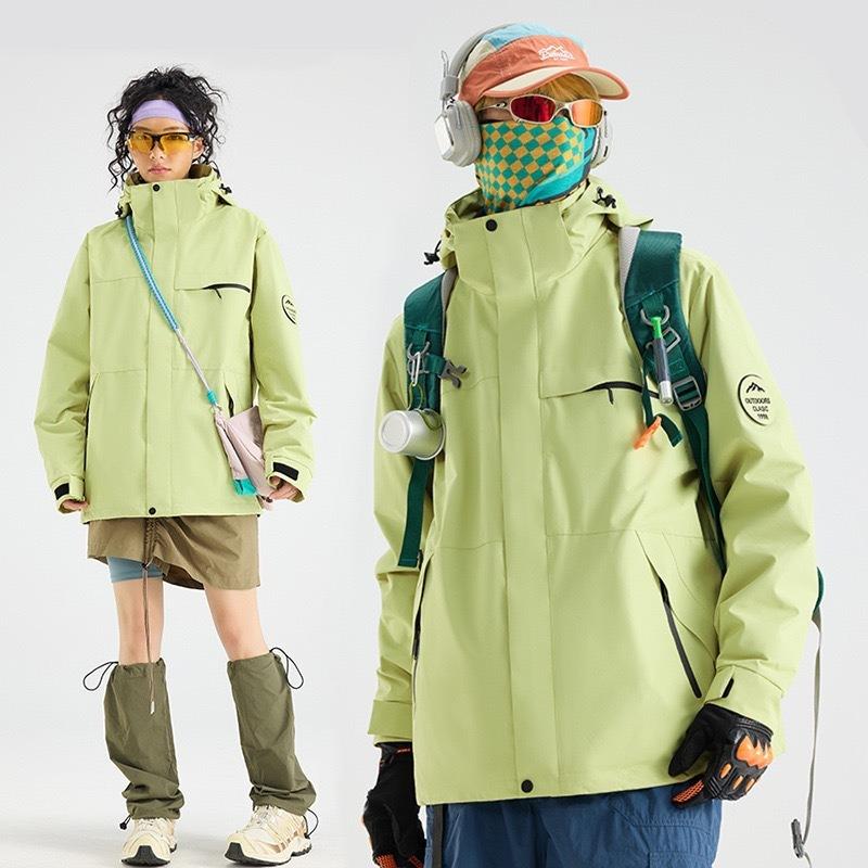 Jacket women's outdoor hiking suit fleece liner windproof and waterproof three-in-one jacket men's customization