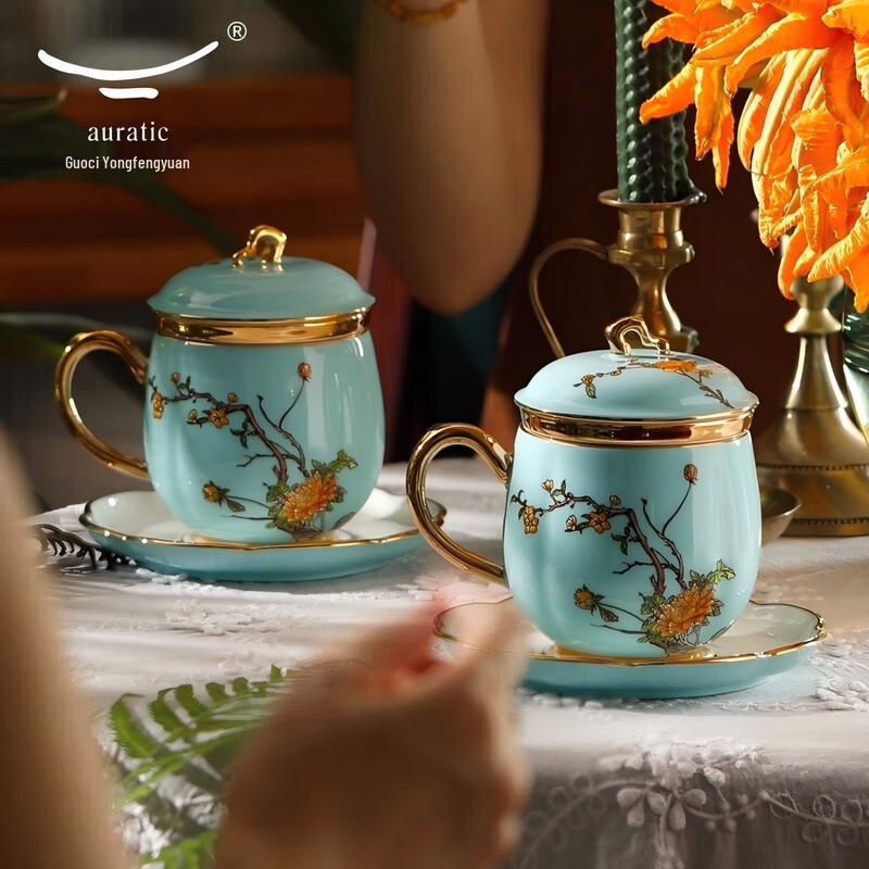 Yong Feng Yuan Madam Porcelain West Lake Blue Ceramic Lidded Cup Set